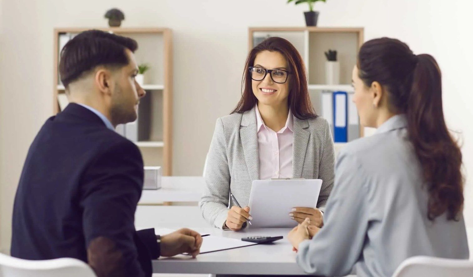 Credite nebancare, avantaje și dezavantaje – analiza completă The Money Advisor